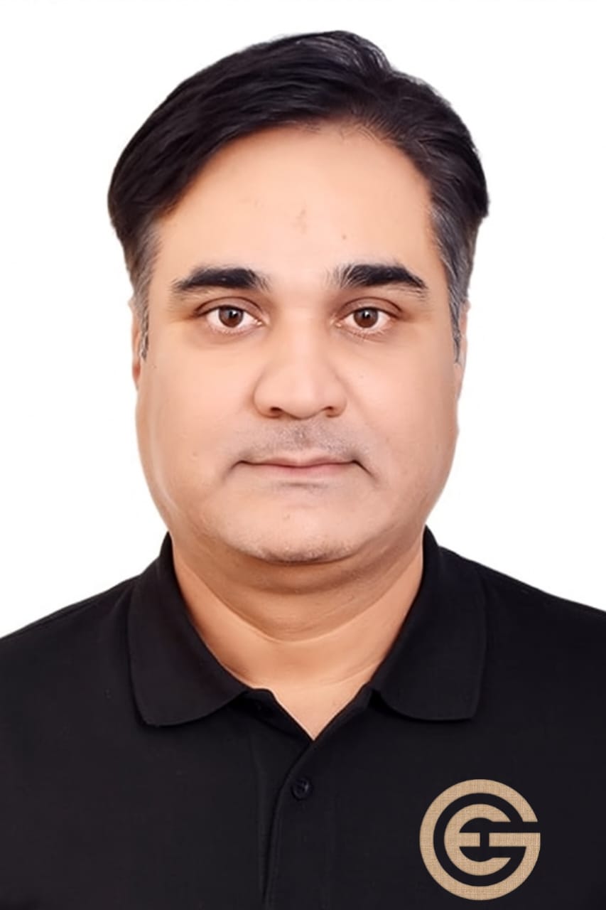 Mr. UP Sir (Exp. 20+ Yrs)